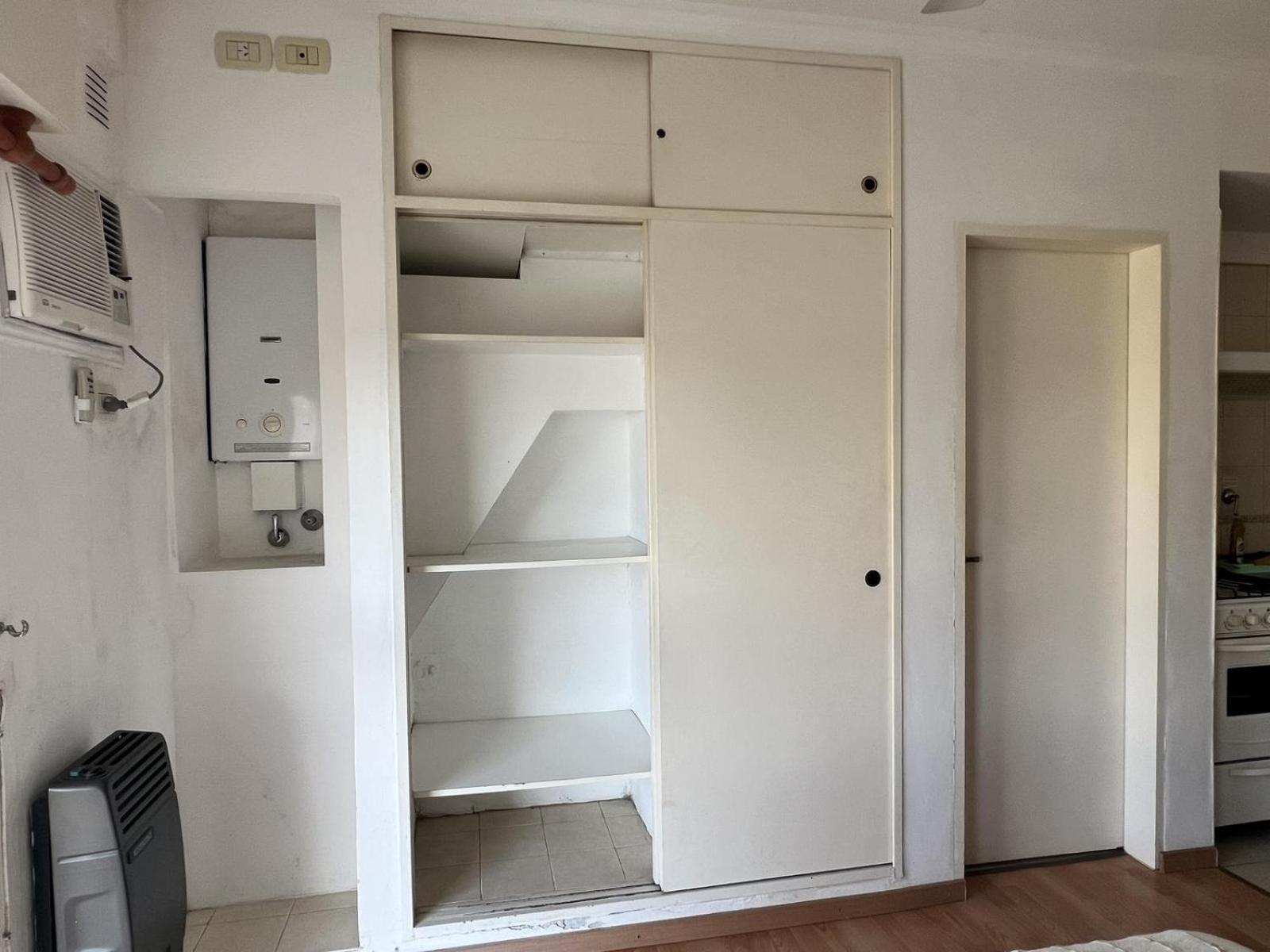 Mru Aparts Apartment